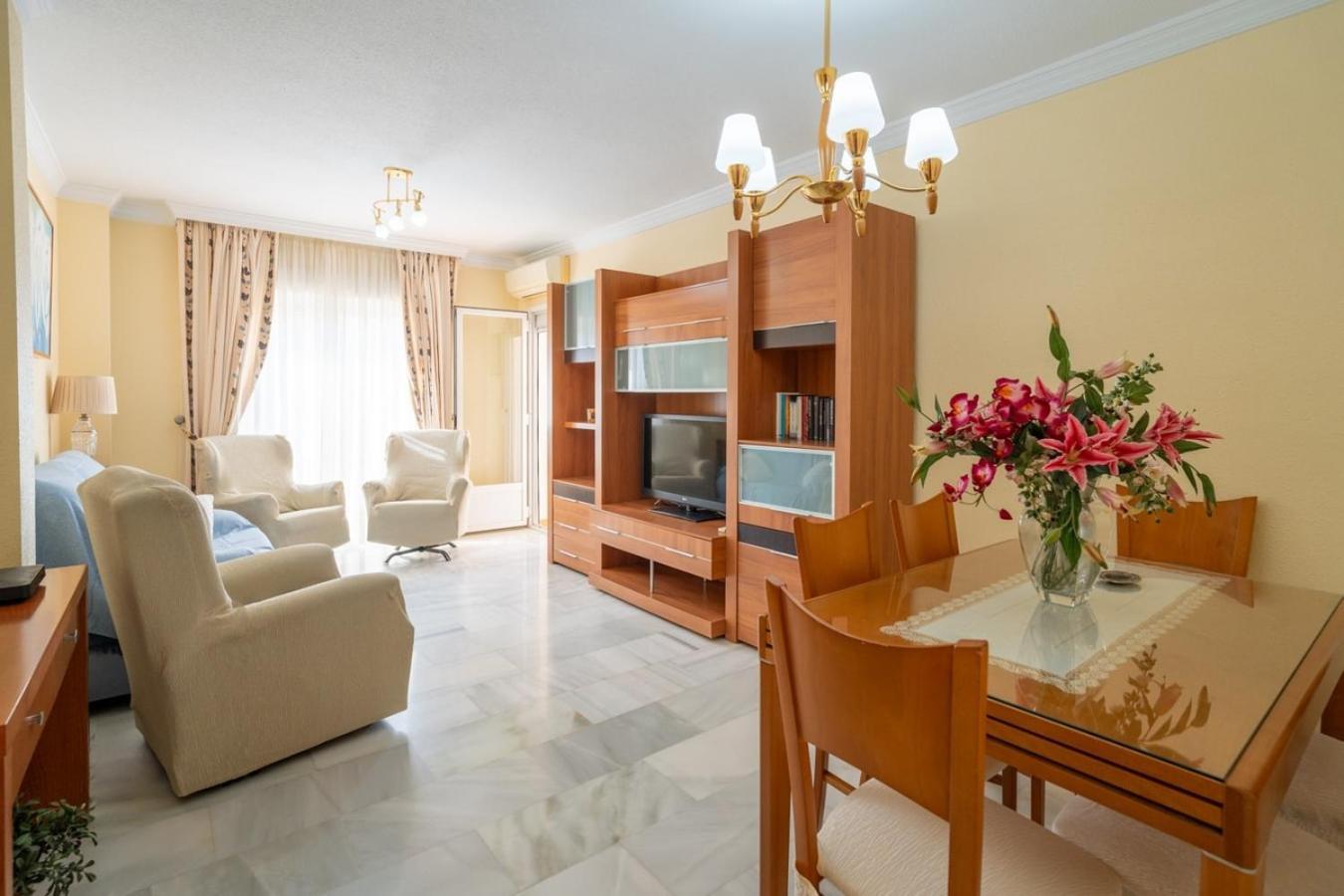 Apartamento Azucarera Torre Del Mar Luaran gambar